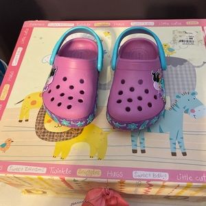 Crocs